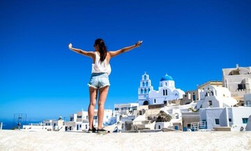 Πόσοι Έλληνες έκαναν τουρισμό το 2022 – Πού πήγαν, με τι μεταφορικό μέσο, που διέμειναν