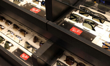 EssilorLuxottica: Η εταιρεία των Ray-Ban κατηγορείται για καρτέλ – Φούσκωνε τις τιμές έως και 1.000%