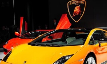   Lamborghini: Στόχος οι 10.000 πωλήσεις φέτος, λέει ο CEO