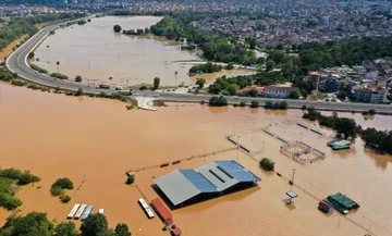Τα 9 μέτρα για τις φυσικές καταστροφές: Υποχρεωτική ασφάλιση για μεσαίες και μεγάλες επιχειρήσεις