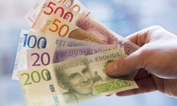 Σουηδία: Σε χαμηλό ρεκόρ η κορώνα ενόψει της απόφασης της Riksbank για τα επιτοκία