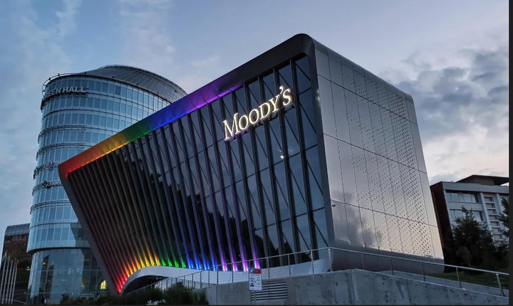 Moody’s: Οι λόγοι που δώσαμε επενδυτική βαθμίδα σε Εθνική Τράπεζα και Εurobank και όχι στην Ελλάδα