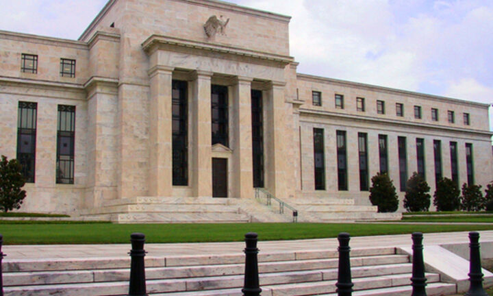 Fed:Μείωση προσωπικού μετά από μια δεκαετία αύξησης των μισθών