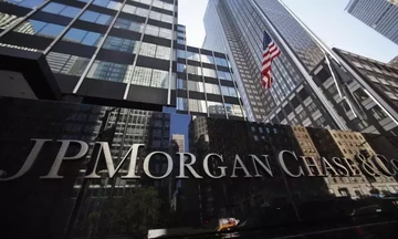 JP Morgan:  Αναμονή στα ομόλογα - Τριπλή επενδυτική βαθμίδα για την Ελλάδα έως το τέλος του 2023 
