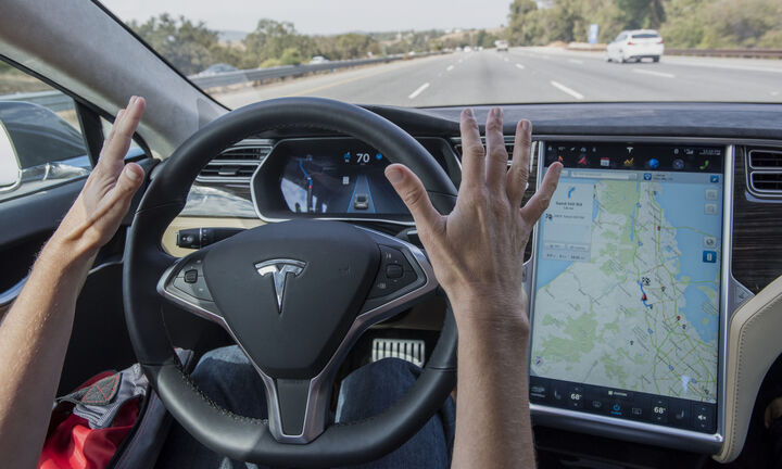  Στο εδώλιο η Tesla για τον θάνατο οδηγού από το Autopilot