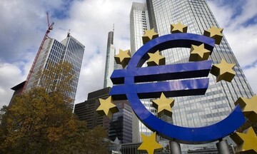 Bloomberg:  «Δύσκολη» η απόφαση του Σεπτεμβρίου για τα επιτόκια της ΕΚΤ