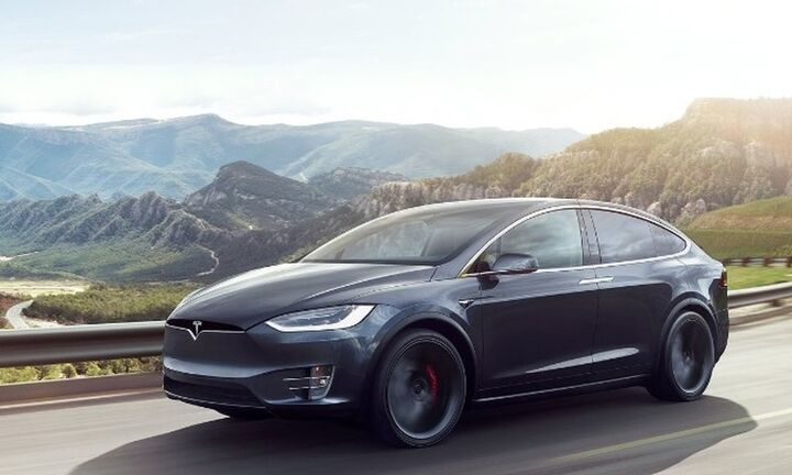 Tesla: Ανακαλέσει σχεδόν 55.000 οχήματα Model X - Ο λόγος
