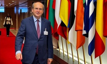 Στις Βρυξέλλες για τις συνεδριάσεις Eurogroup και ECOFIN o Κωστής Χατζηδάκης