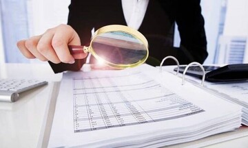 Θα πληρώσουμε 63 δισ. ευρώ φόρους το 2024. Που πάνε τα λεφτά, πόσα θα πληρώσουν οι επαγγελματίες