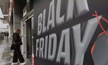 Black Friday: Το ποσό-ρεκόρ 9,8 δισ. δολαρίων έφτασαν οι online αγορές 