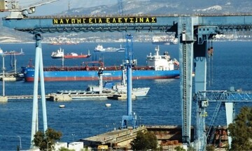 Ο αποκλεισμός των ΜΜΕ από το Λονδίνο, το βραβείο στον ΟΔΔΗΧ και τα deals για τα Ναυπηγεία Ελευσίνας 