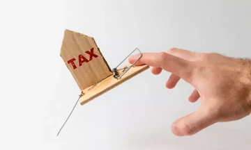 Φορολογικο νομοσχέδιο: Τι φόρους θα πληρώνουν οι ελ. επαγγελματίες - Τι να προσέξετε - Παραδείγματα