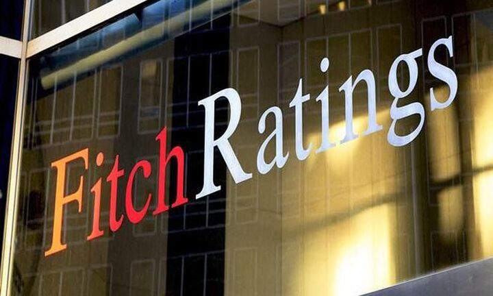 «Επενδυτική βαθμίδα» και από την Fitch - Αναβάθμισε την Ελλάδα σε «BBB-» με σταθερό outlook  