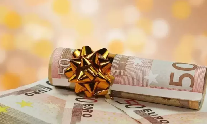 Δώρο Χριστουγέννων: Ξεκίνησε η καταβολή στους άνεργους - Στις 21 Δεκεμβρίου στους συνταξιούχους