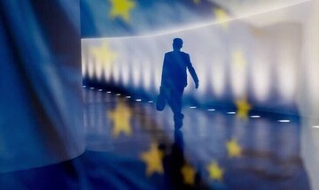 Ευρωζώνη: Επιβεβαιώθηκε η συρρίκνωση το γ΄τρίμηνο - Αυξάνονται οι φόβοι για ύφεση 