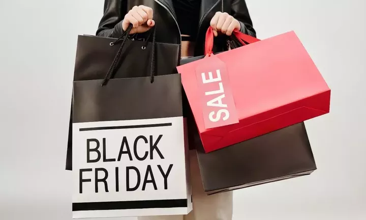 Λιανεμπόριο: 200 εκατ. ο τζίρος του Black Friday - Αύξηση 20% στις δαπάνες των Χριστουγέννων