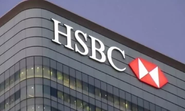 HSBC: Ανεβάζει τον πήχη για την ελληνική ανάπτυξη - Καμπανάκι για τα δάνεια του Ταμείου Ανάκαμψης