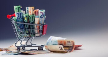Οι... απειλές του υπ. Ανάπτυξης για να πέσουν οι τιμές, οι Χούθι και το... χειρουργείο στα έντοκα 