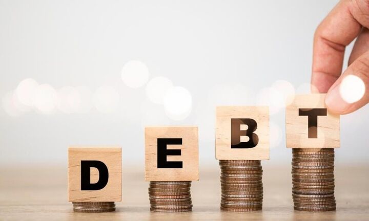 Στα 360 δισ. ευρώ το δημόσιο χρέος στο γ’ τρίμηνο του 2023 – Πώς διαμορφώθηκαν έσοδα και δαπάνες
