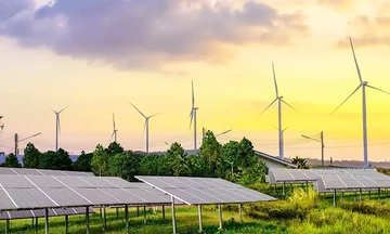 KPMG: Οι παγκόσμιες προκλήσεις που βάζουν εμπόδια στις ανανεώσιμες πηγές ενέργειας