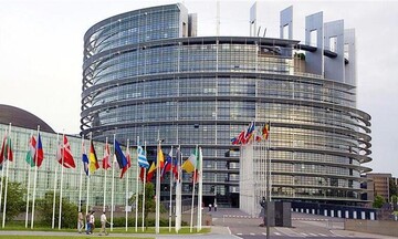 Ευρωπαϊκό Κοινοβούλιο: Τραπεζικές μεταφορές ευρώ σε 10 δευτερόλεπτα