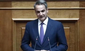 Μητσοτάκης για γάμο ομόφυλων: Προστατεύουμε αυτονόητα δικαιώματα παιδιών - Tο μήνυμα στην Εκκλησία