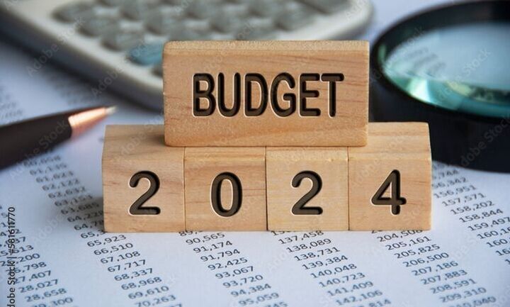 Προϋπολογισμός: Στα 2,28 δισ. το πρωτογενές πλεόνασμα τον Ιανουάριο - Φορολογικά έσοδα 5,56 δισ.