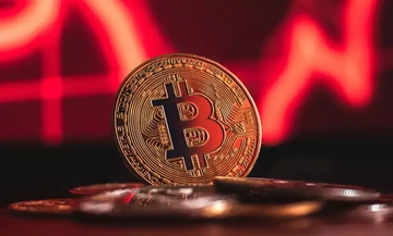 Διευρύνονται οι απώλειες στο bitcoin – Επανέρχονται τα σενάρια της «φούσκας»