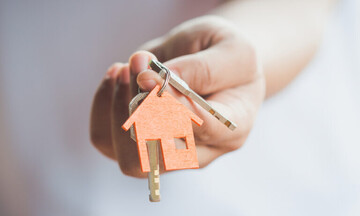 ΗΠΑ: Αύξηση 9,5% στις πωλήσεις κατοικιών τον Φεβρουάριο