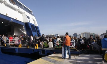 Αισιόδοξα τα μηνύματα για την επιβατική κίνηση στην ακτοπλοΐα φέτος - Σε υψηλα επίπεδα οι κρατήσεις