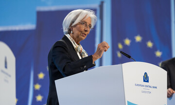 Επιτόκια ΕΚΤ: Πρόβλεψη Bloomberg για μείωση μία φορά το τρίμηνο από τον Ιούνιο