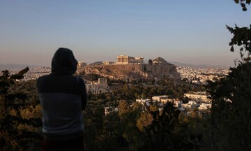 Reuters: Η ελληνική οικονομία εκτοξεύεται μετά από μια δεκαετία "πόνου" - Οι προκλήσεις που υπάρχουν