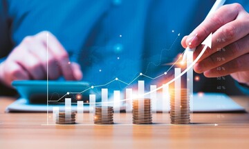 Όλα τα σενάρια για την οικονομία – Τι προβλέπουν οι φορείς