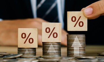 ΤτΕ: Εκλεισε τον Απρίλιο η ψαλίδα μεταξύ επιτοκίων καταθέσεων - δανείων