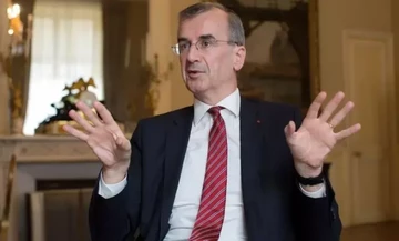 Βιλερουά ντε Γκαλό (ΕΚΤ): Ούτε βιασύνη ούτε καθυστέρηση για την επόμενη μείωση επιτοκίων