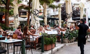Αλμα 9% στον τζίρο καταλυμάτων και εστίασης τον Απρίλιο