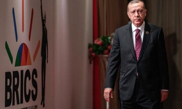 Bloomberg: Η Τουρκία στρέφεται στους BRICS - Απογοητευμένη από τις συνομιλίες με την ΕΕ