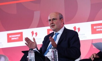 Κ. Χατζηδάκης: Περαιτέρω μείωση ασφαλιστικών εισφορών το 2025 – Κατάργηση του τέλους επιτηδεύματος
