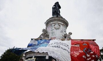 Η Γαλλία αντιμέτωπη με τον κίνδυνο της αγοράς ομολόγων που μέχρι τώρα προτιμούσε να αγνοεί
