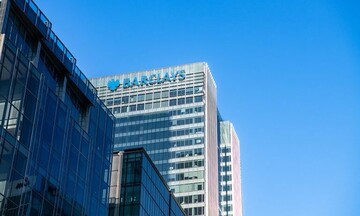 Barclays: Κατήργησε το ανώτατο όριο για τα μπόνους κορυφαίων τραπεζιτών