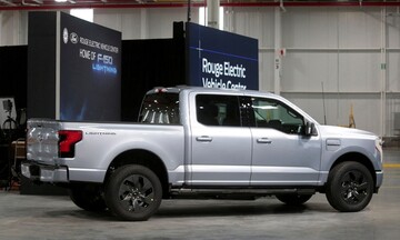 Ford: Ανακαλεί περίπου 85.000 οχήματα λόγω κινδύνου πυρκαγιάς στον κινητήρα
