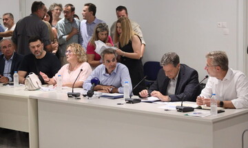 Το σχέδιο 10 σημείων για την επόμενη ημέρα στην Αττική -  Αυτοψία Μητσοτάκη στην Πεντέλη