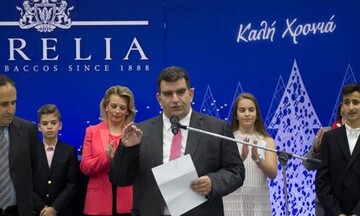 ΚΑΡΕΛΙΑΣ: Τα... παραδοσιακά μπόνους αλλά και επαφές μεταξύ των... επιγόνων.