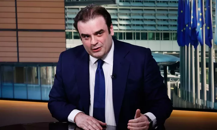 Πιερρακάκης στο Bloomberg: 10 χρόνια νωρίτερα αποπληρώνονται τα δάνεια του πρώτου μνημονίου
