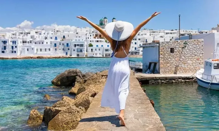 Τουρισμός: Αμεση συνεισφορά 30,2 δισ. στην οικονομία το 2024
