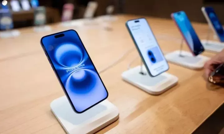 Νέα βολή Trump κατά της Apple – Δασμοί 25% στα iPhones εάν δεν είναι Made in USA