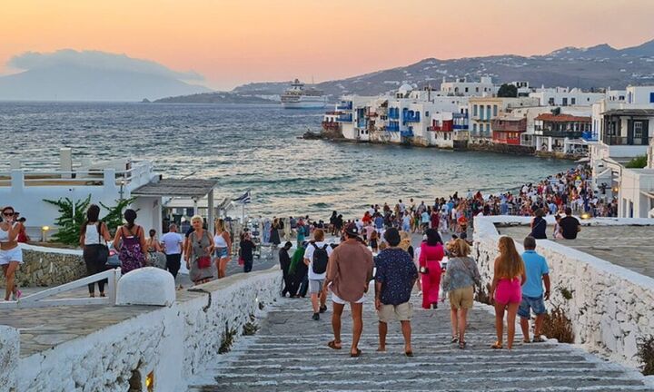 Καλά νέα από τον τουρισμό: Αύξηση 17,4% στις εισπράξεις τον Απρίλιο - Διψήφια η άνοδος στο τετράμηνο