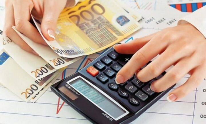 Βουνό τα χρέη στην εφορία - «Ανοιχτούς λογαριασμούς» έχουν 4,2 εκατ. φορολογούμενοι