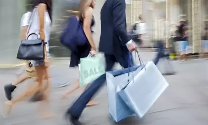 Αύξηση 7,6% του τζίρου στο λιανεμπόριο τον Απρίλιο