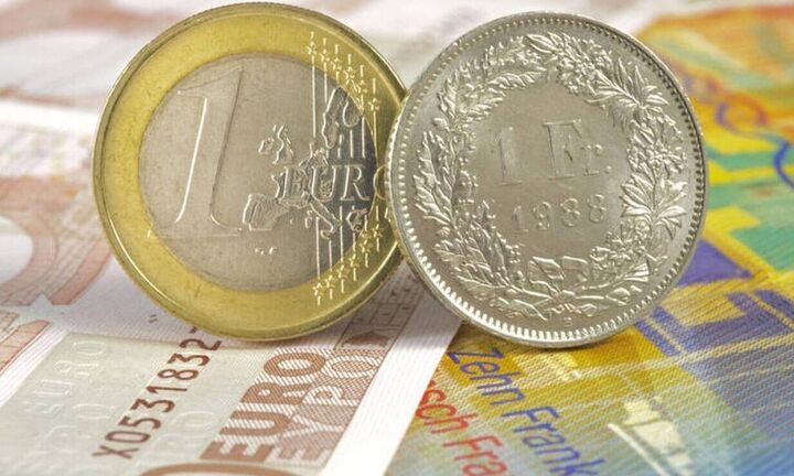 Reuters: Σύντομα ανακοινώσεις για τα δάνεια σε ελβετικό φράγκο στην Ελλάδα
